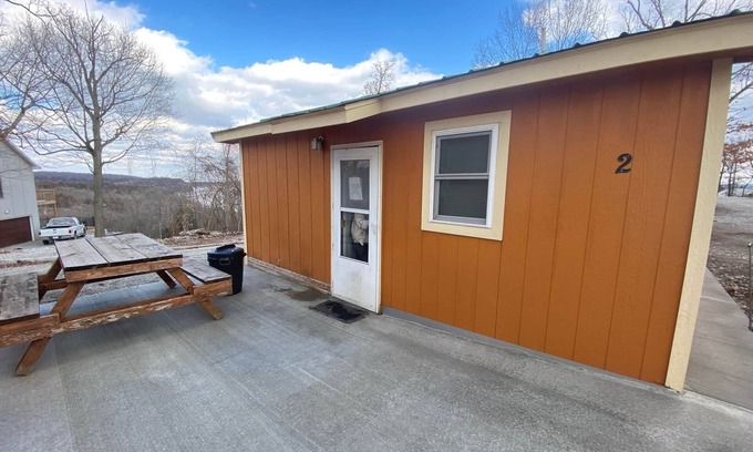 Warsaw Cabin | Cabin 2 - Reel and Trigger