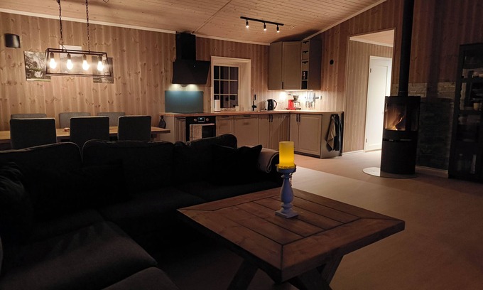 Favang Cabin | Cabin 23, bed linen included. Close to Kvitfjell and Hunderfossen!