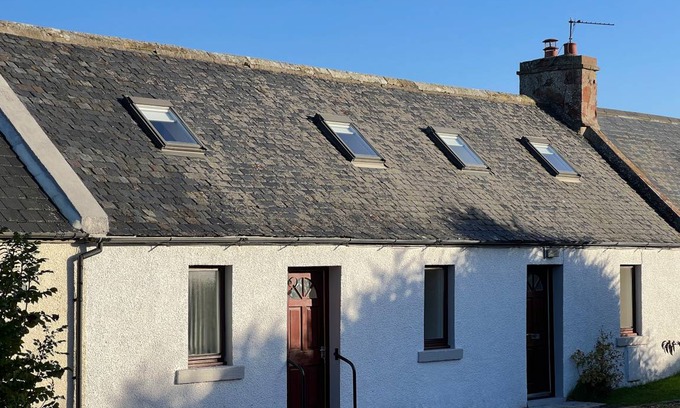 Jemimaville Cottage | Cabin ∙ 3 bedrooms ∙ 5 guests
