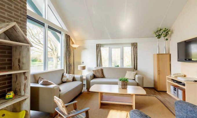 Municipality of Emmen Cottage | Cabin ∙ 3 bedrooms ∙ 6 guests