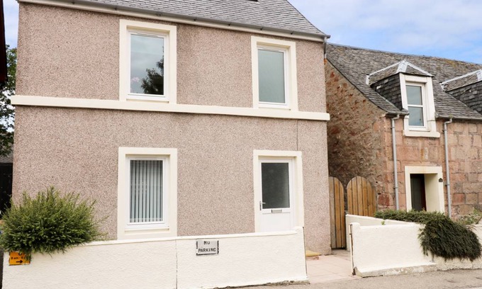 Inverness Cottage | Cabin ∙ 4 bedrooms ∙ 8 guests