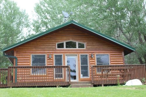 Deer River House | Cabin 5 - Modern Cabin with AC and lake views Fully handicap accessible