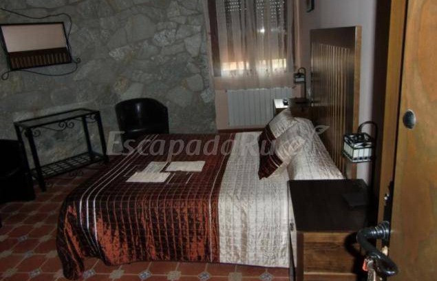 Losar de la Vera Cottage | Cabin ∙ 8 bedrooms ∙ 2 guests