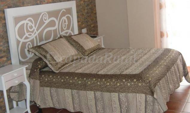 Losar de la Vera Cottage | Cabin ∙ 8 bedrooms ∙ 2 guests