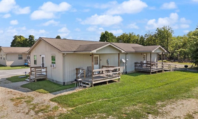 Eckerty House | Cabin 9 The Village @ Patoka Lake
