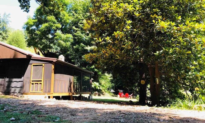 Butler House | Cabin at the cove at Watauga Lake