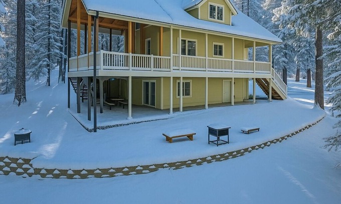 Shaver Lake Cabin | Cabin at the Creek ~ Family Fun Starts Here!