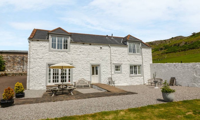 Sandyhills Cottage | Cabin ∙ 2 bedrooms ∙ 4 guests