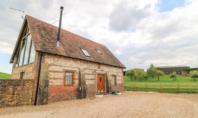 Milborne Saint Andrew Cottage | Cabin ∙ 3 bedrooms ∙ 6 guests