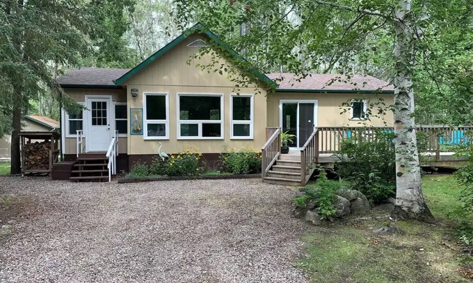 Lester Beach Cabin | Cabin in Belair Properties