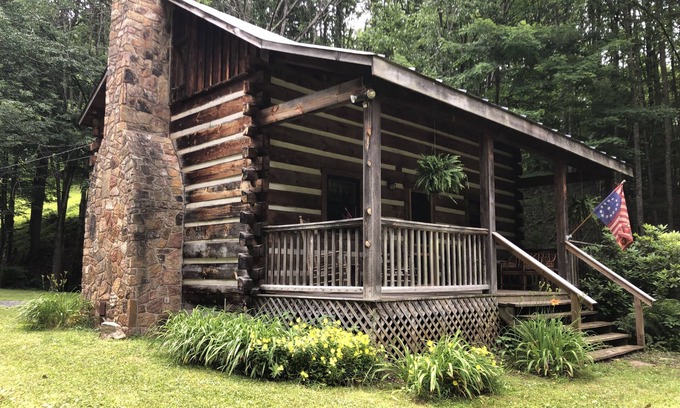 Franklin Cabin | ~ Cabin in the Wildwoods ~ Secluded ~ Rustic ~ Family Friendly~