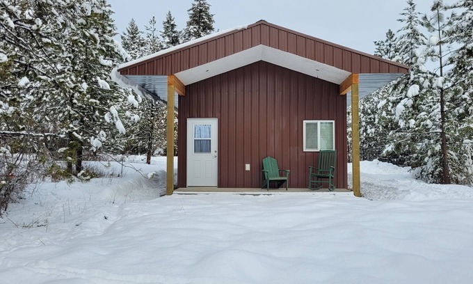 Harvard Cabin | Cabin in the woods with all the comforts of home