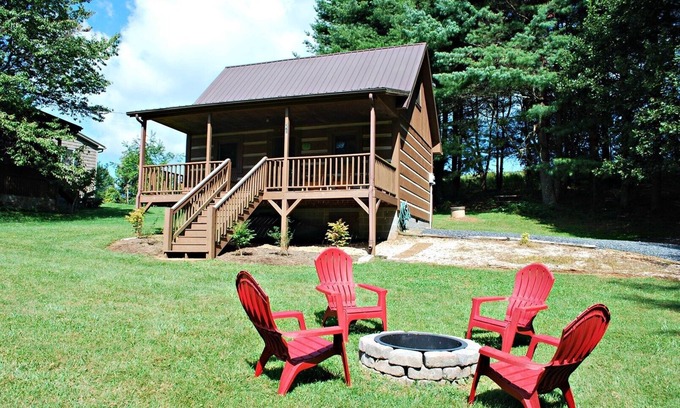 Jefferson Cabin | Cabin Near River,WIFI,Fire Pit,Small Dog Friendly,Smart TV's