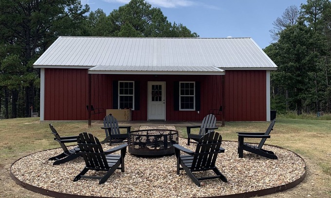 Stringtown Cabin | Cabin on Blackberry Hill near McGee Creek