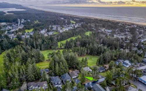 Manzanita House | Cabin on the Coast MCA 621 - Meredith Lodging