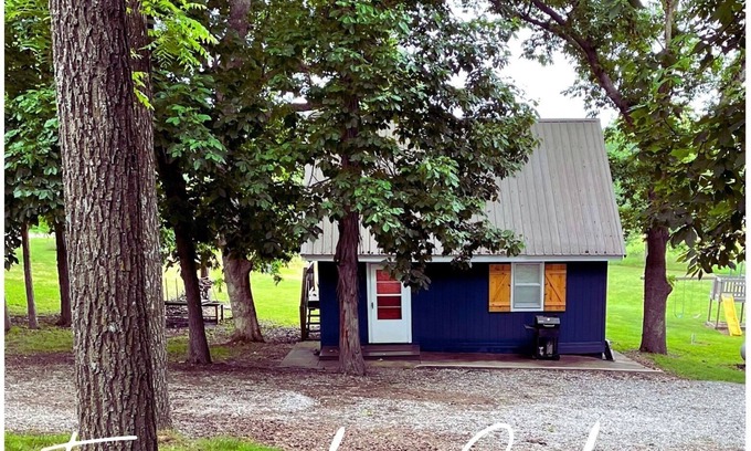 Deepwater House | Cabin on Truman Lake. Fishing, hunting, or boating. Bring the family and enjoy!