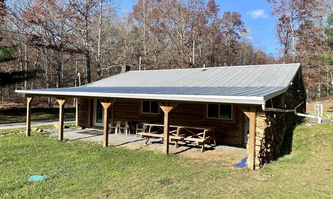 Franklin Cabin | Cabin where the black top ends.Cabin 1