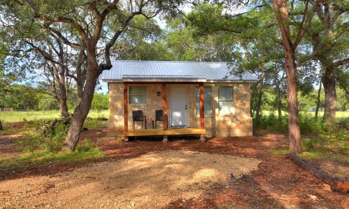 Wimberley House | Cabins at Flite Acres - Mockingbird Cabin