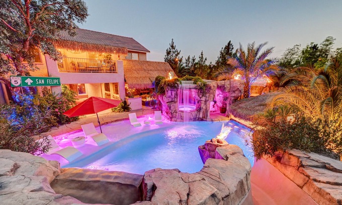 Seven Hills House | Cabo oasis in the heart of Las Vegas