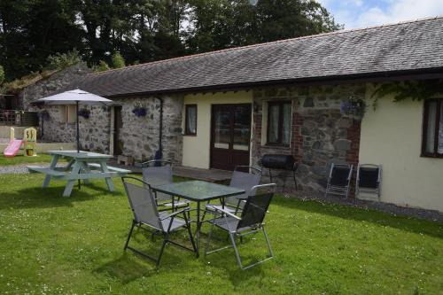 Dinas House | Cae Berllan Cottages