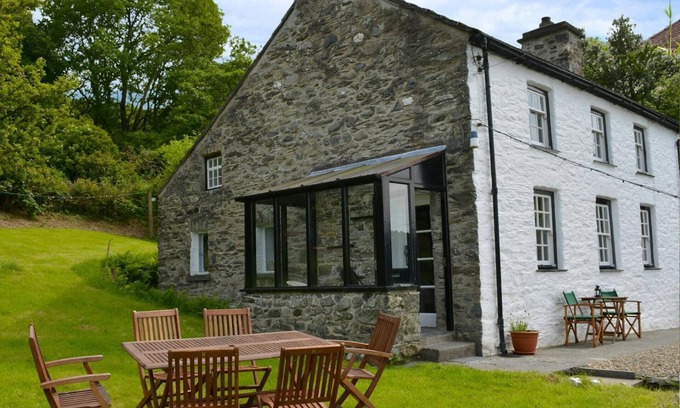Cwrt Cottage | Cae Mawr, Borth and Ynyslas