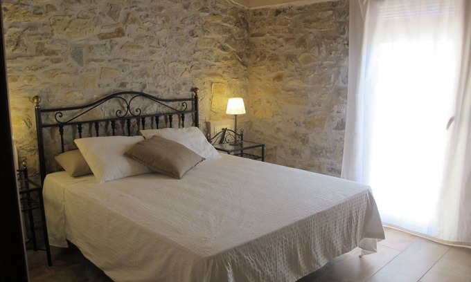 Puigcercos Cottage | Cal Nenot, self-catering cottage with private pool and views of the Montsec