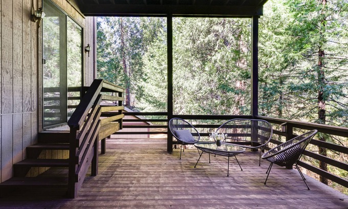 Twain Harte Cabin | California Getaway w/ Deck & Lake Access