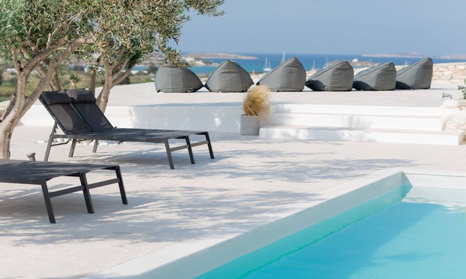 Paros Villa | CALM HOUSE IN NAOUSA