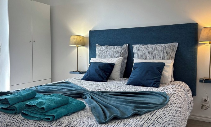 Caloura House | Caloura Water Accommodation