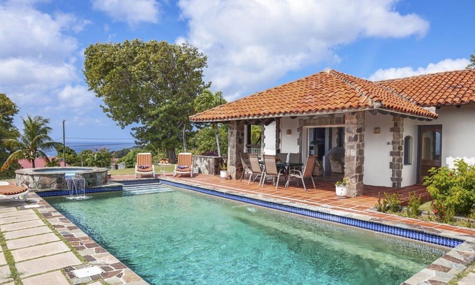 Gate Park Villa | Calypso Court 1BR in Saddleback by Personal Villas - Hacienda-Style Haven