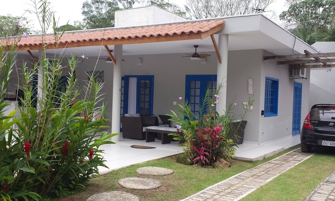 Camburi House | Camburi - House of architect with swimming pool. House for personal use