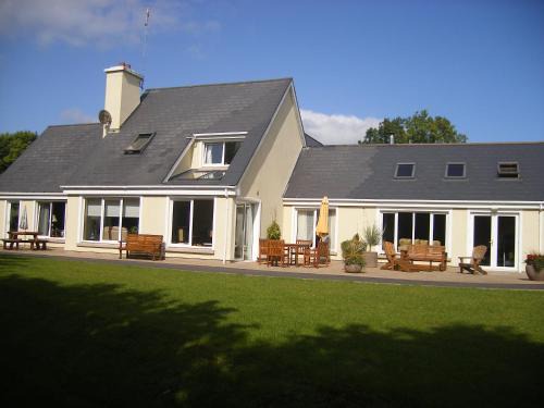Oughterard Bed & Breakfast | Camillaun Lodge with Lough Corrib Boat Hire