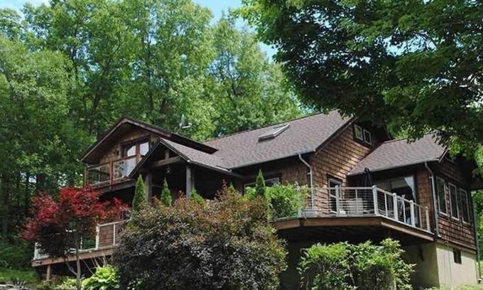 Red Hook House | Camp Connie - A Rhinebeck Retreat
