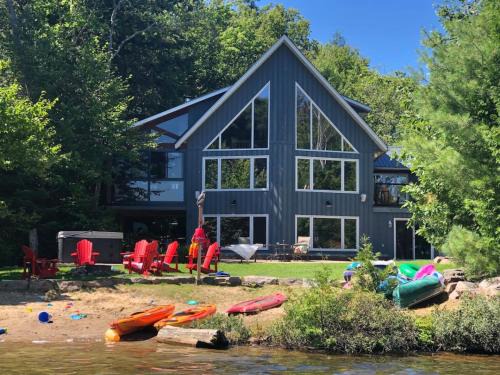 Kearney House | Camp David Beautiful five bedrooms Private beach