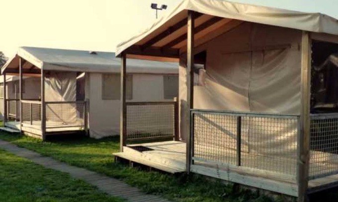 Verteillac House | Camping 3 étoiles - Piscine - eeefba