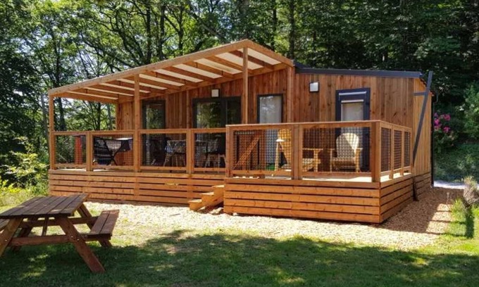 Le Bez House | Camping 3 étoiles - Piscine - efcfia