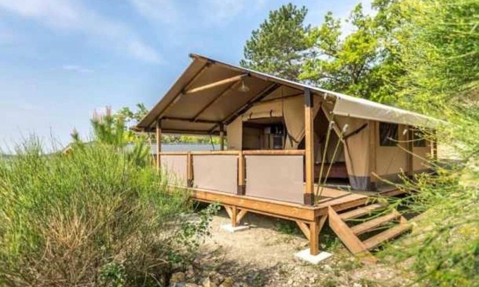Roquebrune-sur-Argens House | Camping 3 étoiles - Piscine - eeebcg