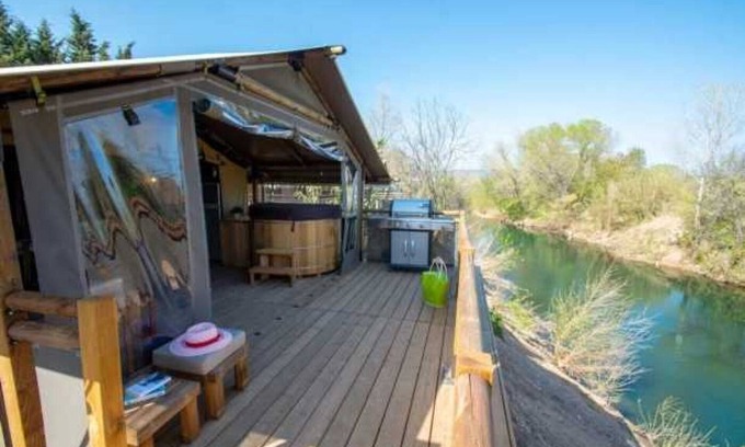 Roquebrune-sur-Argens House | Camping 3 étoiles - Piscine - eeebch