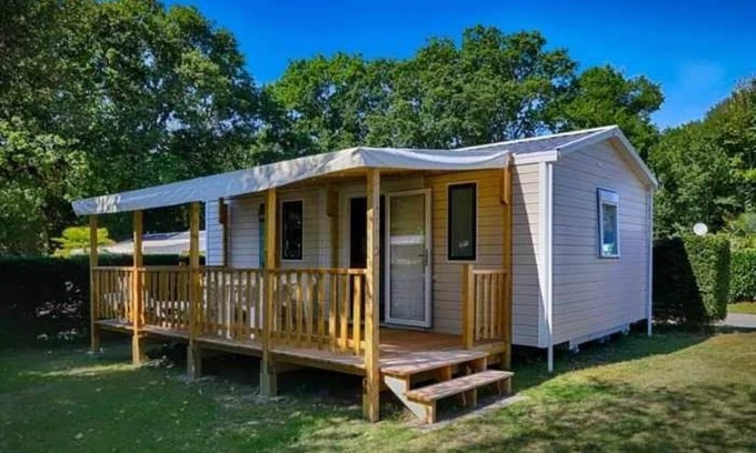 Ambon House | Camping 4 étoiles - Parc aquatique - eeiagf