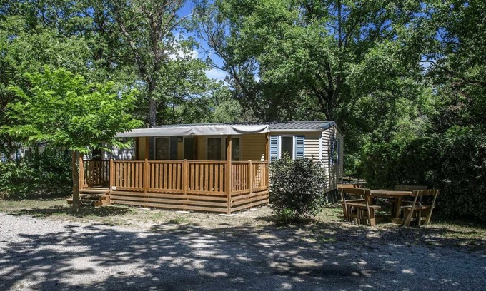 Die House | Camping 4 étoiles - Piscine - ccaifia