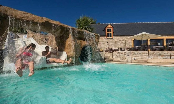 Quimper House | Camping 5 étoiles - Piscine - ccaaagc