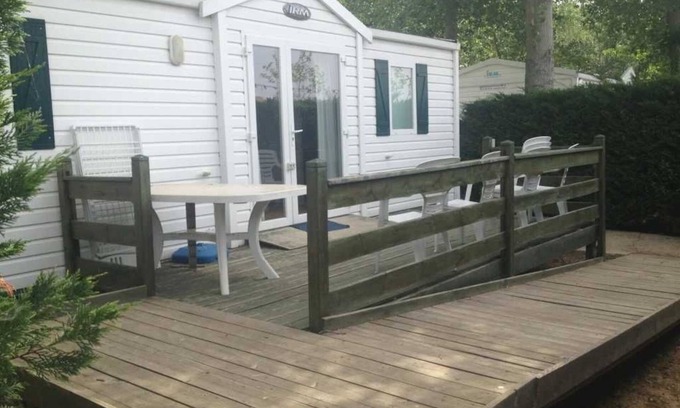 Villeneuve-les-Beziers House | Camping 4 étoiles - Piscine - ccaffca