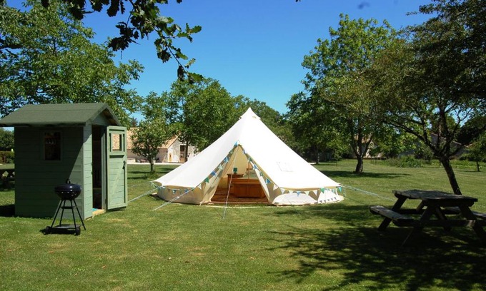 La Foret-de-Tesse Hotel | Camping La Forêt de Tessé