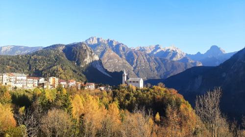 Valle di Cadore Apartment | CAMPO BASE CADORE con parcheggio auto e garage moto
