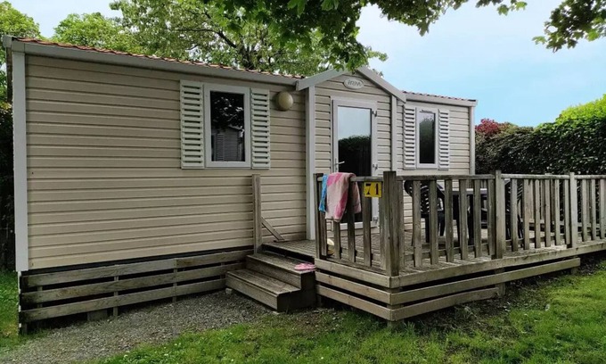 Saint-Laurent-sur-Sevre House | Campsite Le Rouge Gorge* * - MOBILE RENTALHOME 28m2 (2 bedrooms) 4 pers. TV - CONFORT 4 people