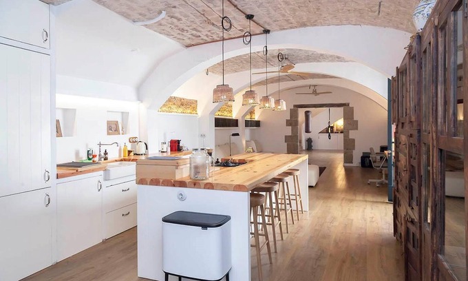 Caldes d'Estrac Villa | Can Boada Historic XVI cent. Villa Barcelona 5 min. walk to beach Renewed