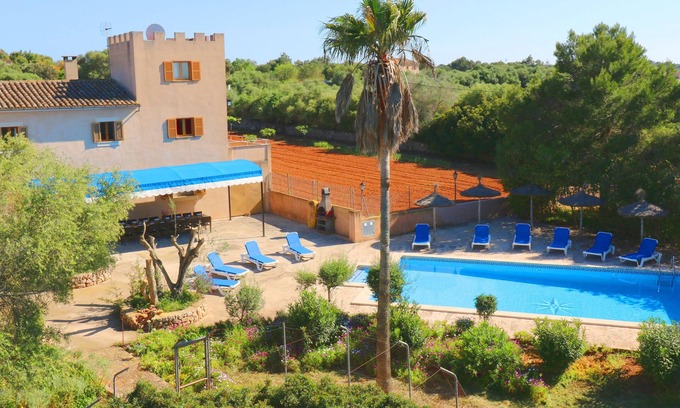 Campos Ski Chalet | Can Palea, Wi-fi free, private pool, garden, 15 minutes from the beach Es Trenc