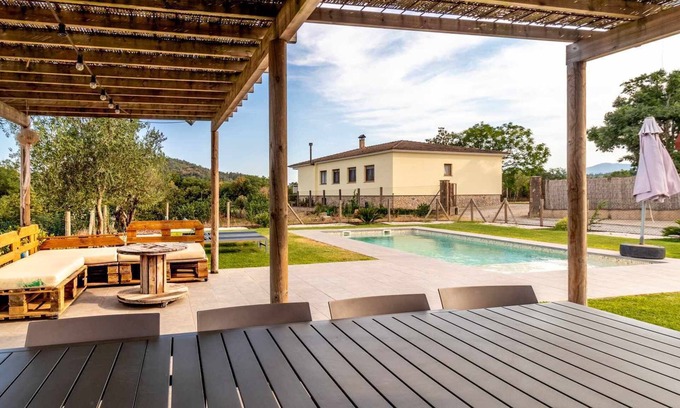 Brunyola House | Can Pons De Dalt - House in the country with pool