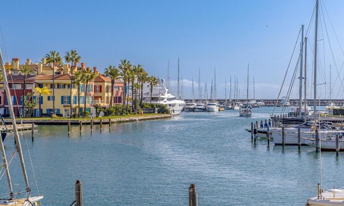 Sotogrande Apartment | Canal View Apt Puerto Sotogrande