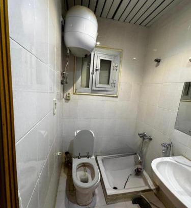 Shurtah al-Dakhlah Ski Chalet | Canary beach reasort